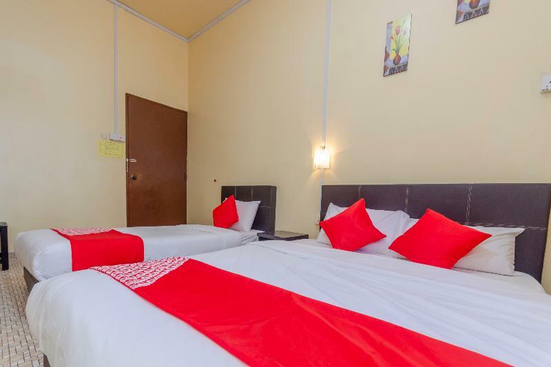 Oyo 703 Myra Hotel Мерсинг Екстериор снимка