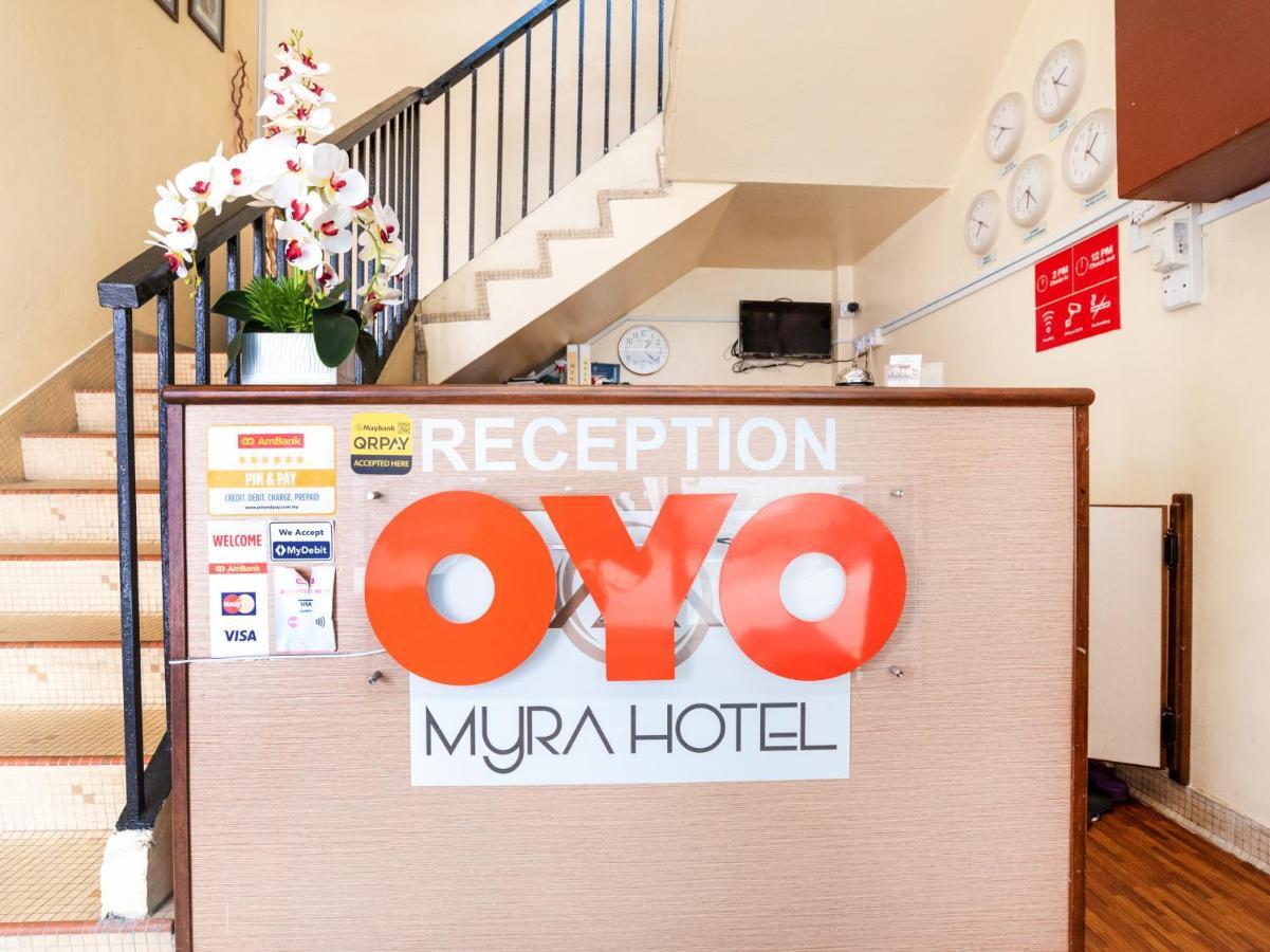 Oyo 703 Myra Hotel Мерсинг Екстериор снимка
